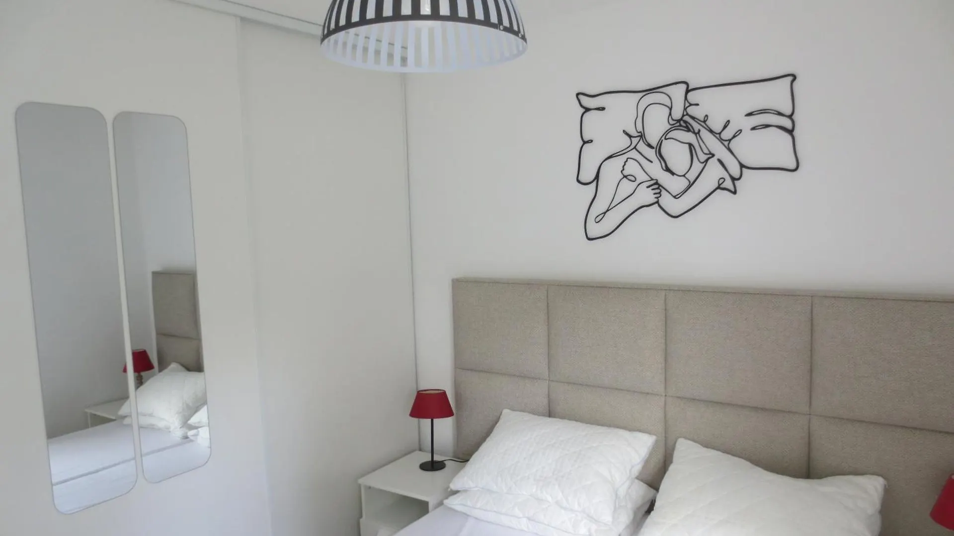 Rez De Jardin T3 Recent Et Calme Au Nouvelles Terres A La Londe Les Maures Apartment 0*, La Londe-les-Maures
