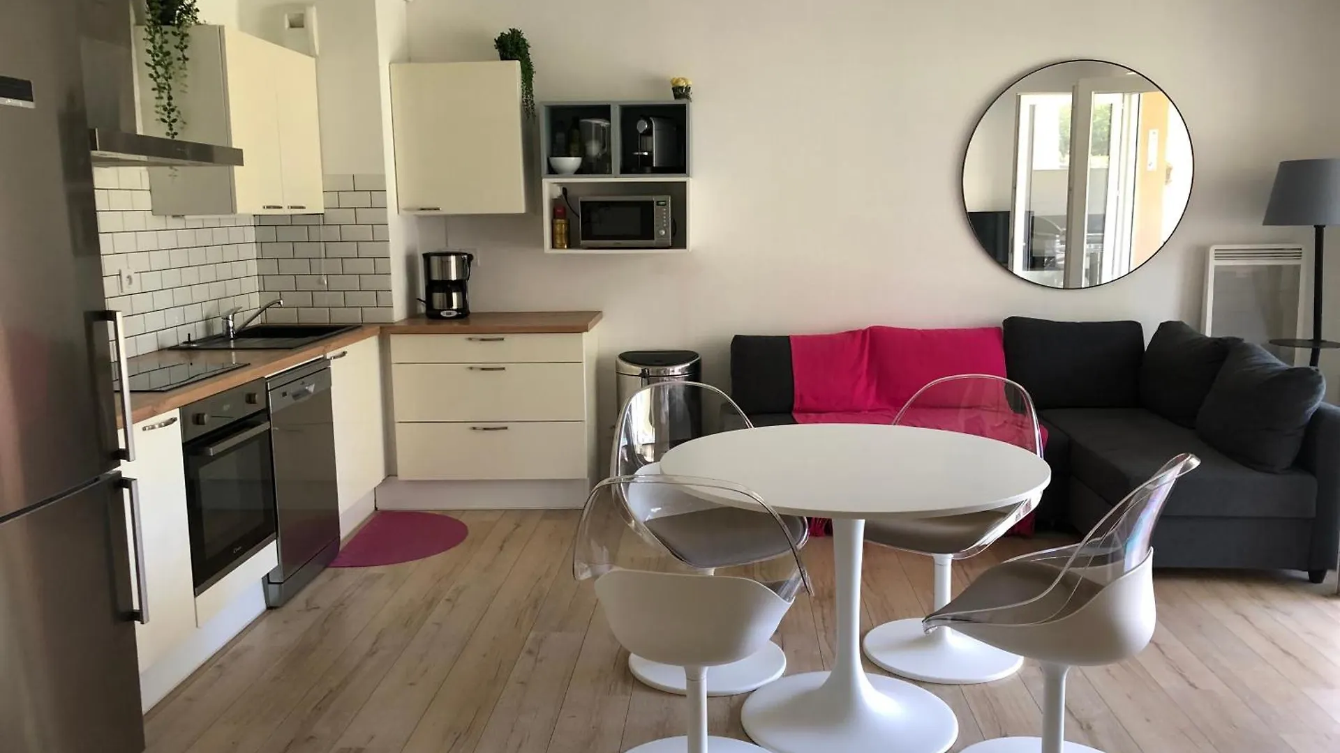 Rez De Jardin T3 Recent Et Calme Au Nouvelles Terres A La Londe Les Maures Apartment